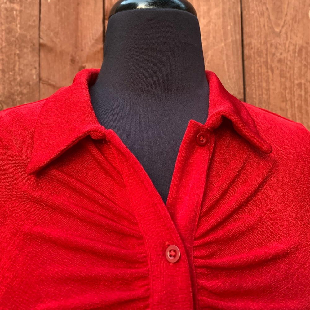 Red Ruched Top ♥️ - Picture 3 of 4